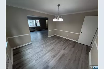 240-242 Wainwright Street, Newark, NJ 07112 - Photo 4