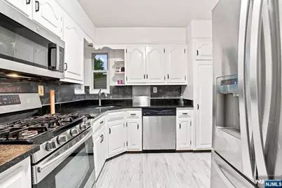 654 Howard Street, Teaneck Township, NJ 07666 - Photo 10