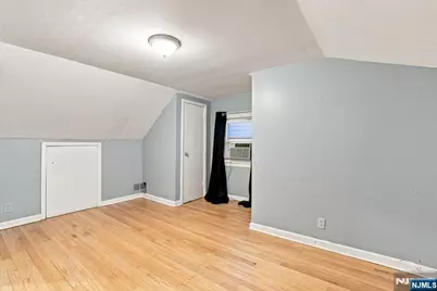 654 Howard Street, Teaneck Township, NJ 07666 - Photo 18