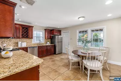 57 Hobart Avenue, Rutherford, NJ 07070 - Photo 6