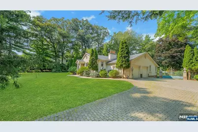 45 Pleasant Avenue, Upper Saddle River, NJ 07458 - Photo 4