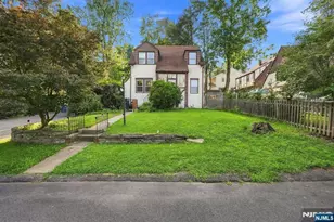43 Esmond Pl, Tenafly, NJ 07670 - Photo 2