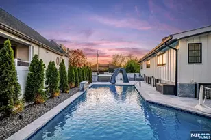 22 Berkshire Pl, Englewood Cliffs, NJ 07632 - Photo 2