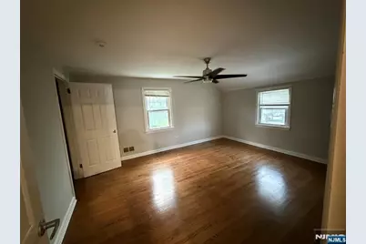 225 Hillside Avenue, Allendale, NJ 07401 - Photo 10