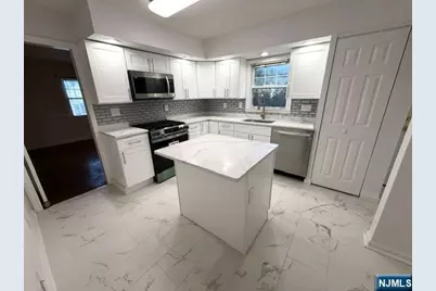 225 Hillside Avenue, Allendale, NJ 07401 - Photo 4