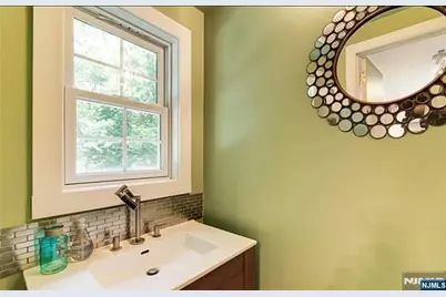 112 Tenafly Road, Tenafly, NJ 07670 - Photo 8