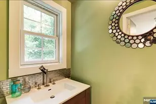 112 Tenafly Rd, Tenafly, NJ 07670 - Photo 8