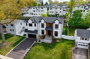 336 Lockwood Dr, Paramus, NJ 07652 - Photo 2