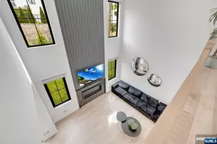 336 Lockwood Dr, Paramus, NJ 07652 - Photo 22