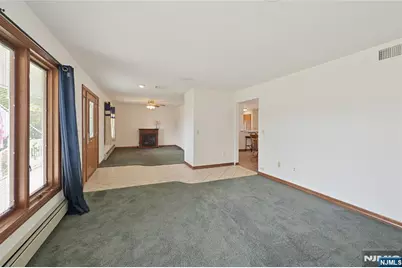 14 Robert Court, Lodi, NJ 07644 - Photo 8