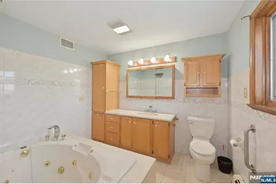 14 Robert Court, Lodi, NJ 07644 - Photo 20