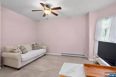 327 Newark Avenue, Lyndhurst Township, NJ 07071 - Photo 16