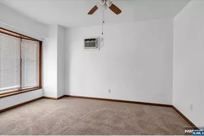 327 Newark Avenue, Lyndhurst Township, NJ 07071 - Photo 26