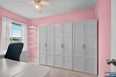 327 Newark Avenue, Lyndhurst Township, NJ 07071 - Photo 20