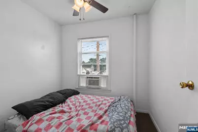 327 Newark Avenue, Lyndhurst Township, NJ 07071 - Photo 30
