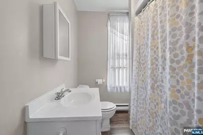 327 Newark Avenue, Lyndhurst Township, NJ 07071 - Photo 10