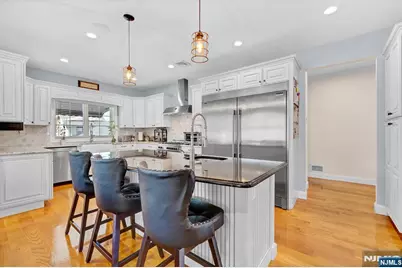 238 Walter Avenue, Hasbrouck Heights, NJ 07604 - Photo 18