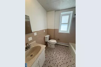 4001 Bergenline Avenue 3 #3, Union City, NJ 07087 - Photo 8