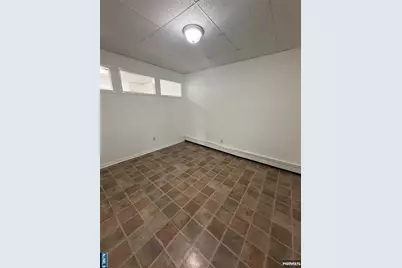 4001 Bergenline Avenue 3 #3, Union City, NJ 07087 - Photo 6