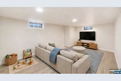 7 Burnham Place, Fair Lawn, NJ 07410 - Photo 20
