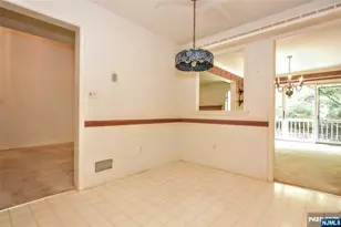 281 E Vista View Dr, Mahwah, NJ 07430 - Photo 10