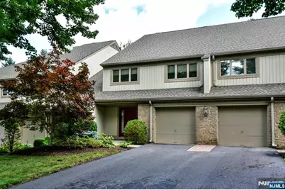 281 E Vista View Drive, Mahwah, NJ 07430 - Photo 2