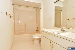 281 E Vista View Dr, Mahwah, NJ 07430 - Photo 20