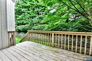 281 E Vista View Dr, Mahwah, NJ 07430 - Photo 32