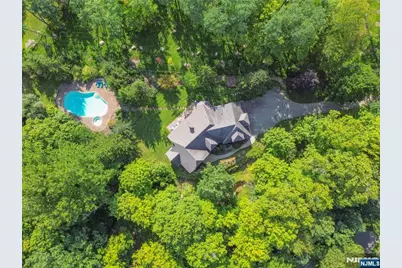 102 Seminary Drive, Mahwah, NJ 07430 - Photo 2