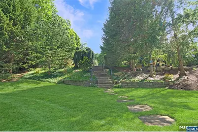 102 Seminary Drive, Mahwah, NJ 07430 - Photo 26