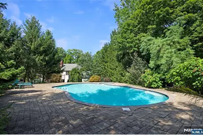 102 Seminary Drive, Mahwah, NJ 07430 - Photo 28