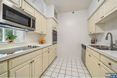 10 Smith Manor Boulevard 119 #119, West Orange Township, NJ 07052 - Photo 8
