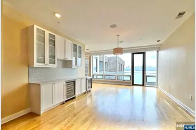 9 Somerset Lane Ph 608/614 #PH 608/614, Edgewater, NJ 07020 - Photo 6