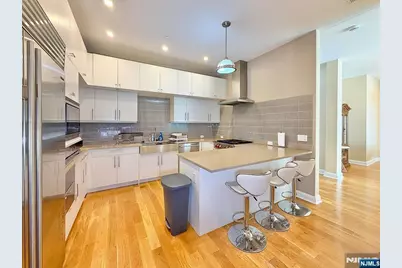 9 Somerset Lane Ph 608/614 #PH 608/614, Edgewater, NJ 07020 - Photo 2
