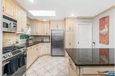 376 Chelsea Street, Paramus, NJ 07652 - Photo 20