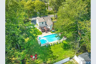 376 Chelsea Street, Paramus, NJ 07652 - Photo 6
