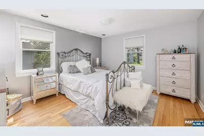 376 Chelsea Street, Paramus, NJ 07652 - Photo 24