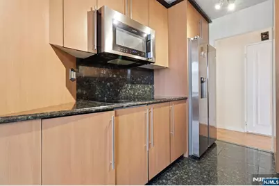 200 Winston 720 #720, Cliffside Park, NJ 07010 - Photo 12