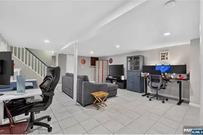 8 Coyles Court, Clifton, NJ 07013 - Photo 32
