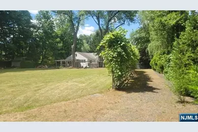 93 Old Tappan Road, Old Tappan, NJ 07675 - Photo 2