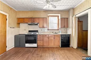223 Montgomery St, Bloomfield, NJ 07003 - Photo 14