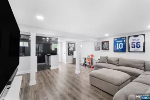 33 Beverly, West Caldwell, NJ 07006 - Photo 20