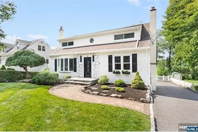 33 Beverly, West Caldwell, NJ 07006 - Photo 2