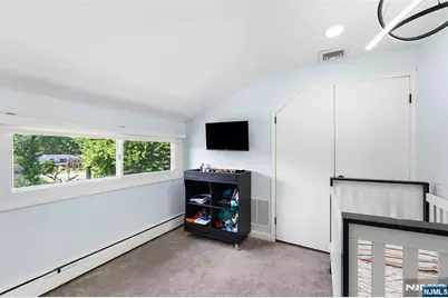 33 Beverly, West Caldwell, NJ 07006 - Photo 16