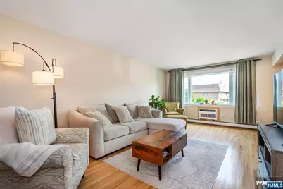 605 Grove Street E3 #E3, Clifton, NJ 07013 - Photo 2