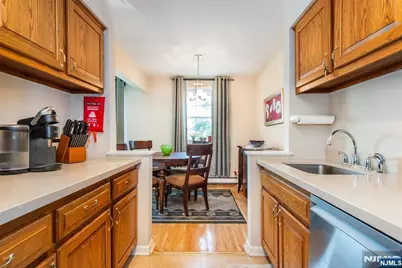 605 Grove Street E3 #E3, Clifton, NJ 07013 - Photo 10