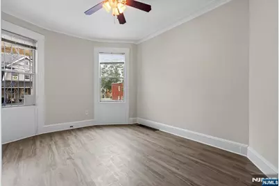 292 Claremont Avenue 1st Floor #1st Floor, Jersey City, NJ 07305 - Photo 8