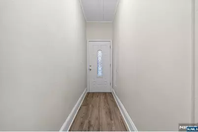 292 Claremont Avenue 1st Floor #1st Floor, Jersey City, NJ 07305 - Photo 14