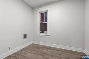 292 Claremont Ave 1st Floor, Jersey City, NJ 07305 - Photo 12