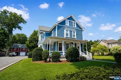33 Maple Street, Allendale, NJ 07401 - Photo 2